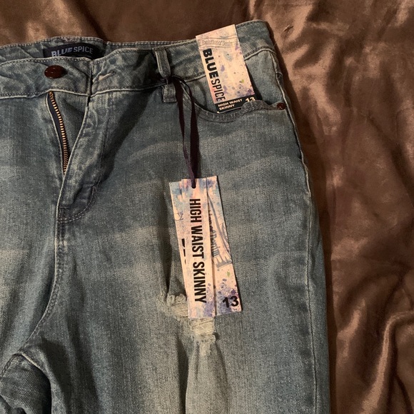 Jeans - Picture 2 of 3